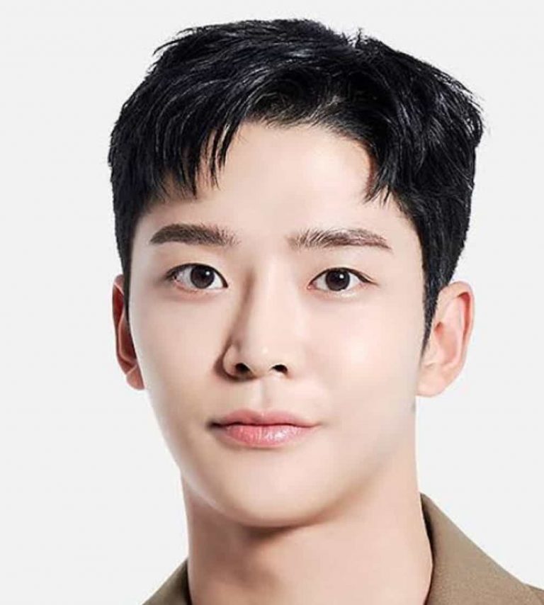 Rowoon Net Worth, Age, Family, Girlfriend, Biography, and More